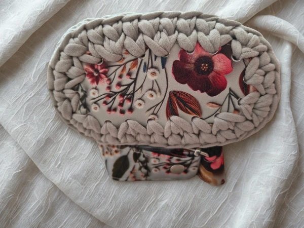 Háčkovaná mini kabelka Flowers 3