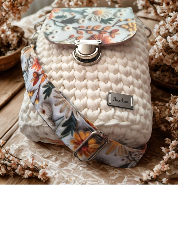 Háčkovaná mini kabelka Flowers 2 2